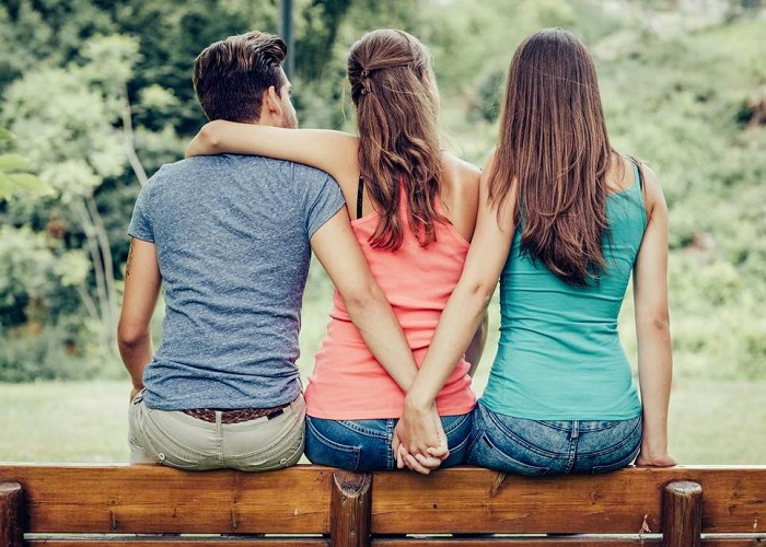 This is a sign of a cheating partner, do it in these ways, be careful on seeing the identity