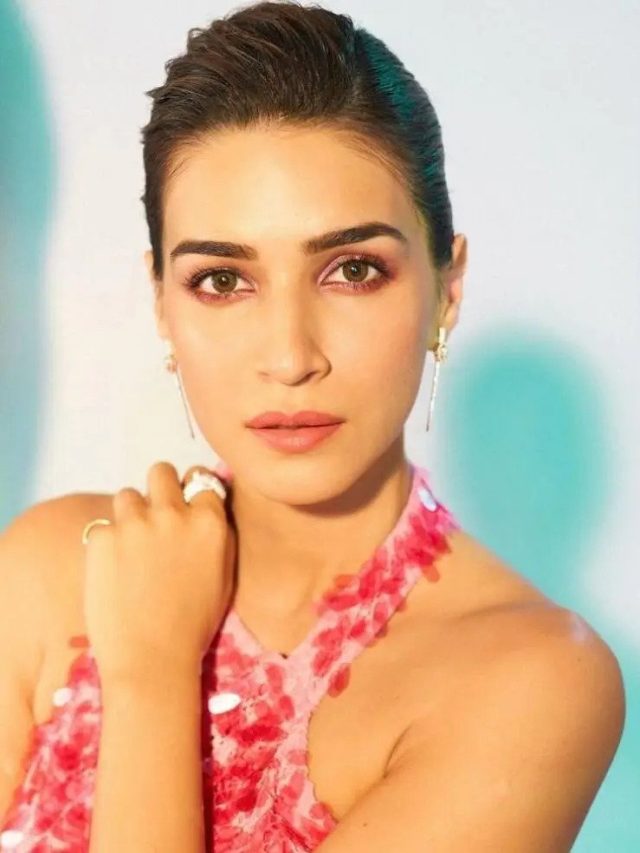 Kriti Sanon के शानदार मेकअप लुक्स