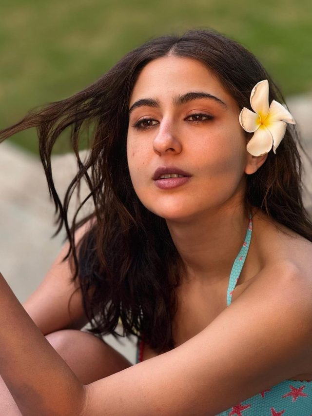 बिकनी में Sara Ali Khan ने बिखेरा अपने हुस्न का जलवा