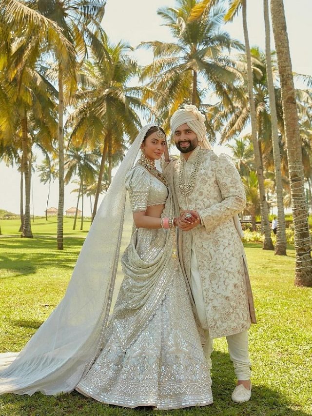 शादी के जोड़े में Rakul Preet Singh and Jackky Bhagnani की अनदेखी तस्वीरें