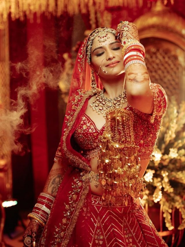 सुर्ख लाल लहंगे में Aarti Singh का लुक