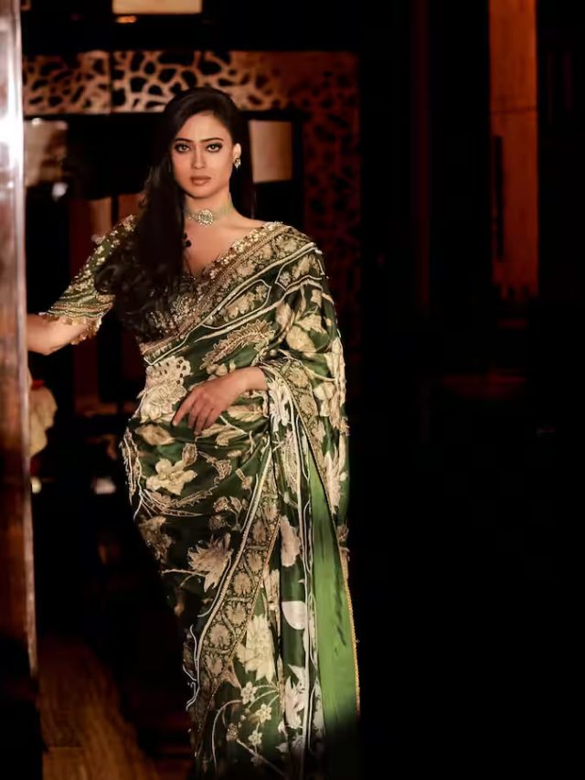 वट सावित्री व्रत पर ट्राई करें Shweta Tiwari के ये लुक